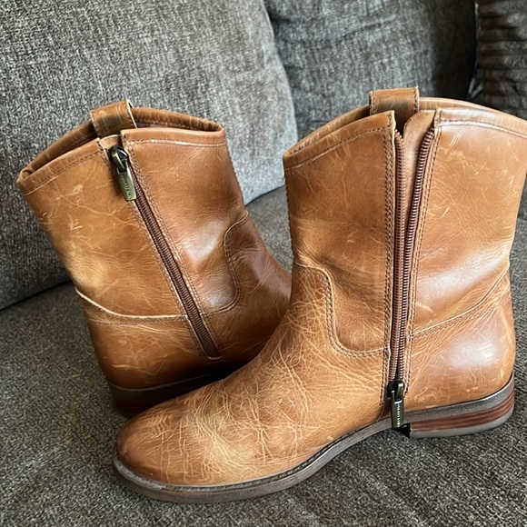 Vince Camuto Payatt Boots Size 8 M Warm Cognac Patina Round Toe - Picture 12 of 16